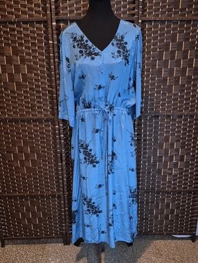 Blue Floral V-Neck Midi Dress